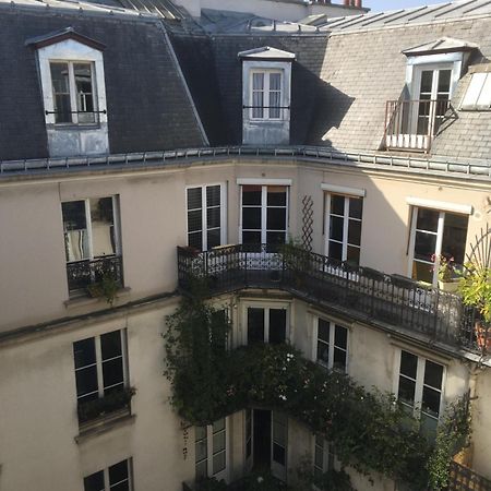 Studio 6 Paris Exterior photo